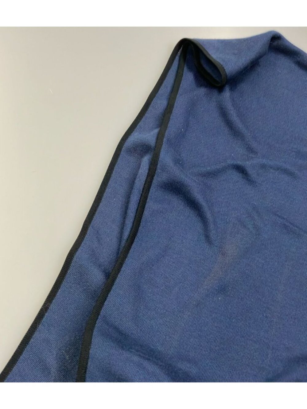 Hermes Scarf Navy - Picture 5 of 5